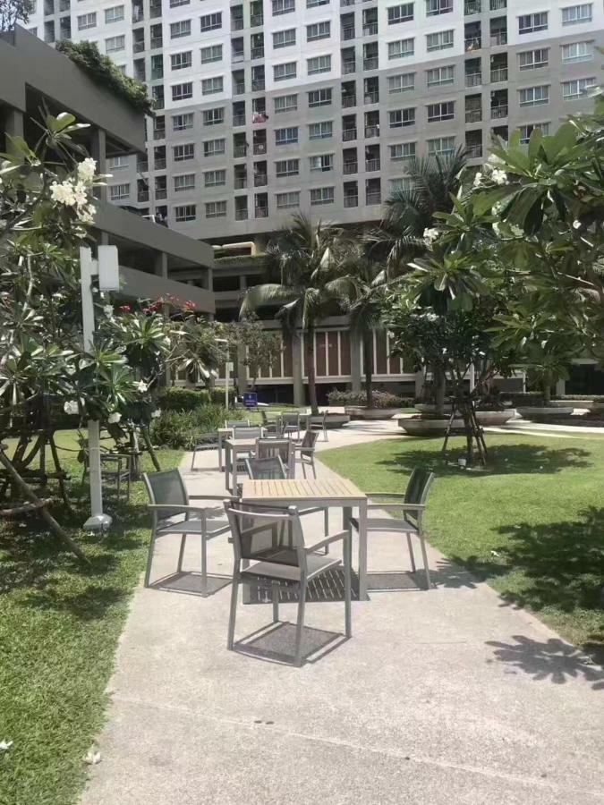 The Base Condo Pattaya Exterior photo